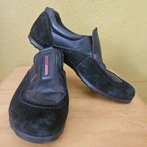 Ecco Women's Black Loafers with Red Detail